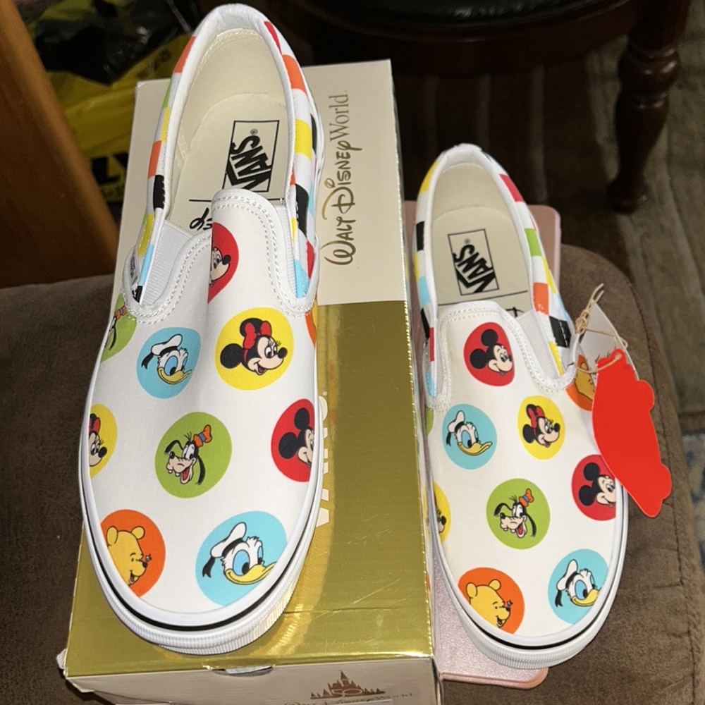 NWT Mickey Mouse and Friends Sneakers for Adults by Vans – Walt Disney World - Picture 4 of 11